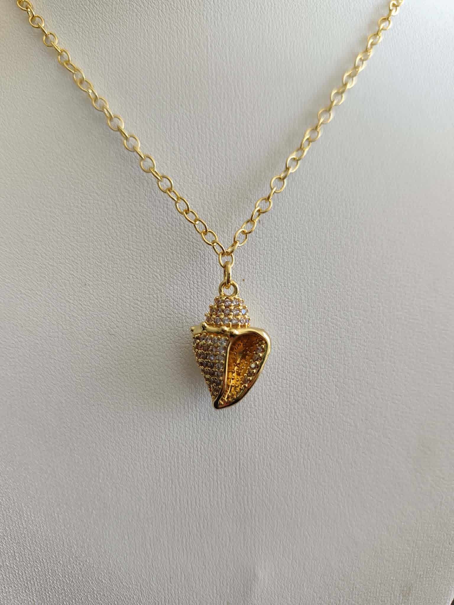 Collier "coquillage étincelant"
