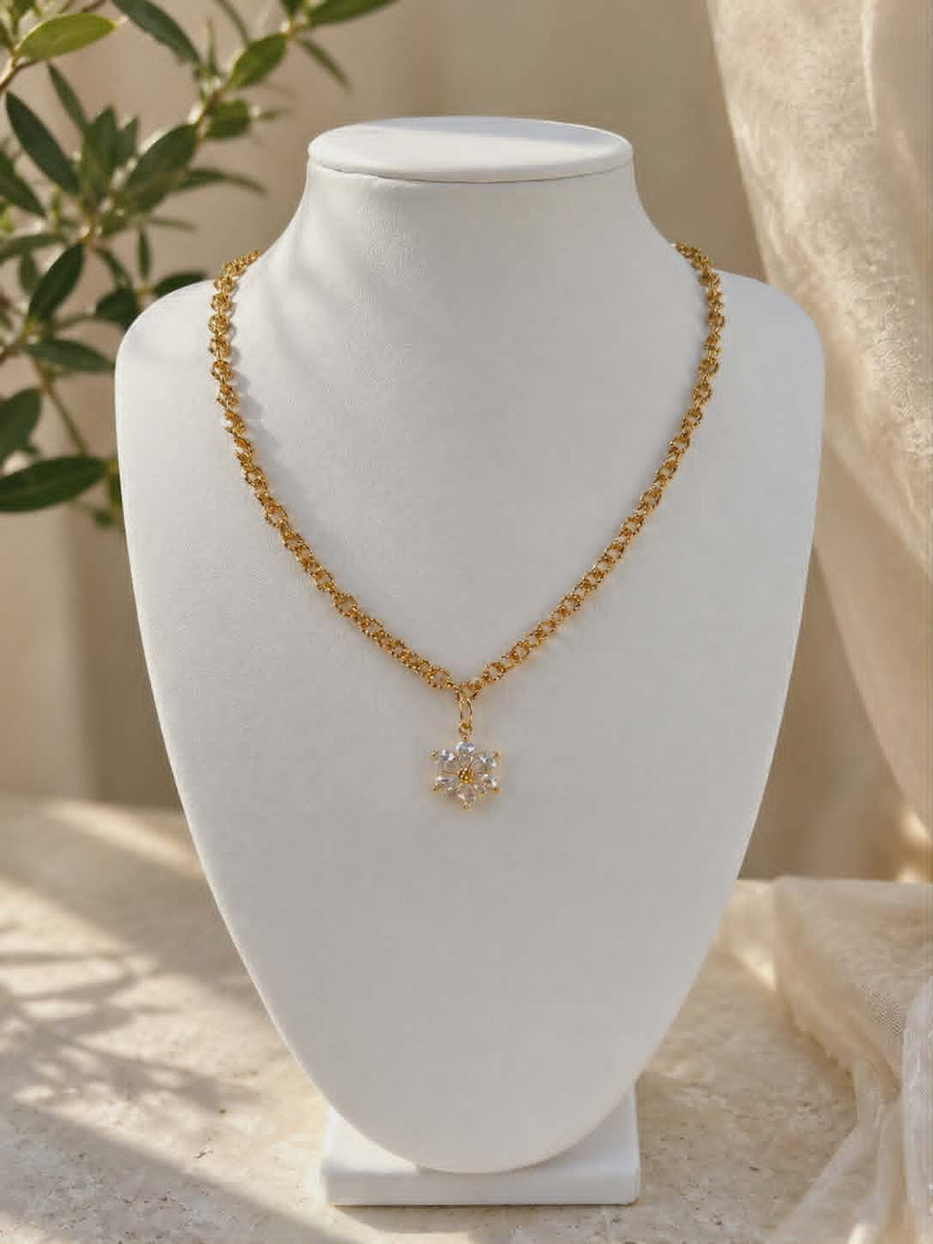 Collier "fleur d'or"