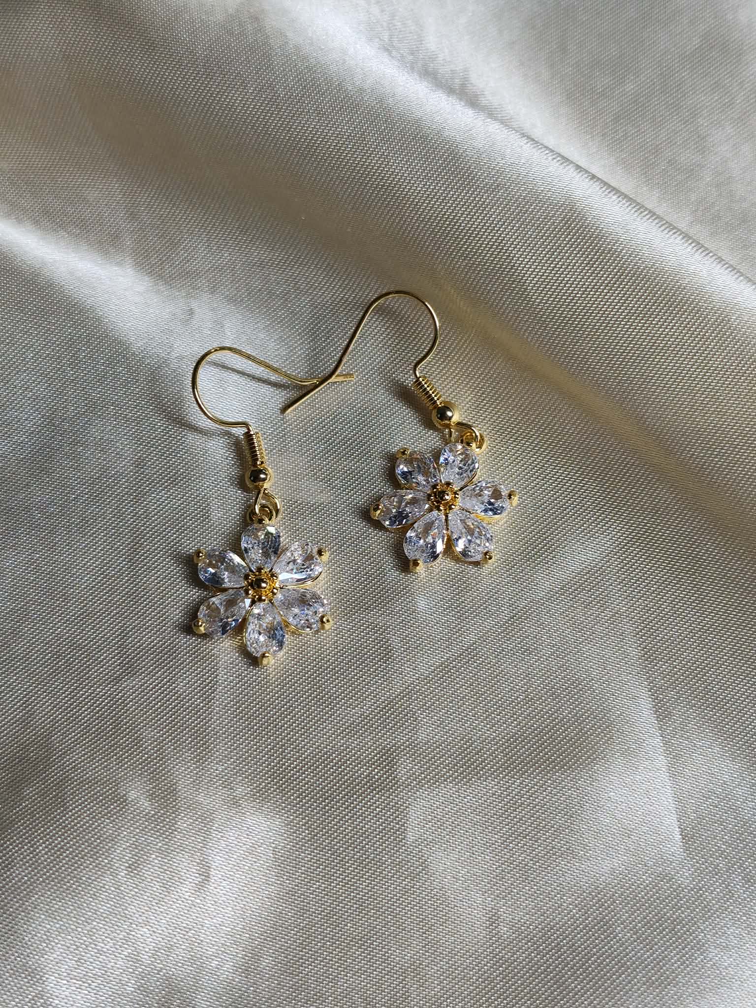 boucle d'oreilles "fleur d'or"
