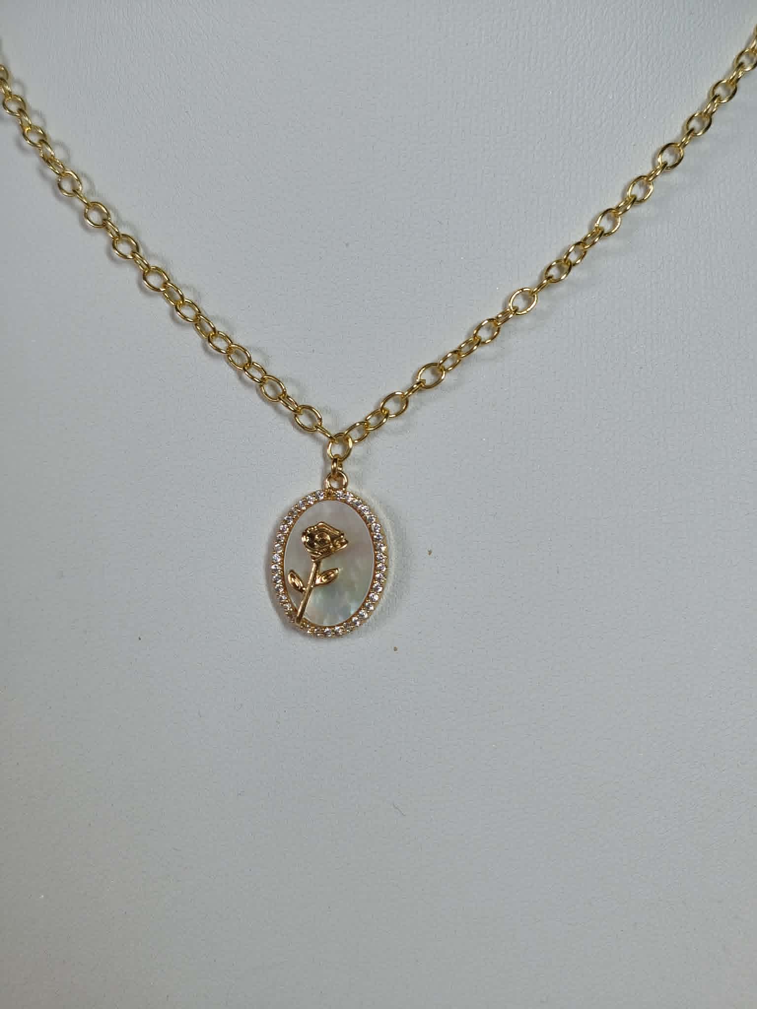 Collier "Rose Éternelle"