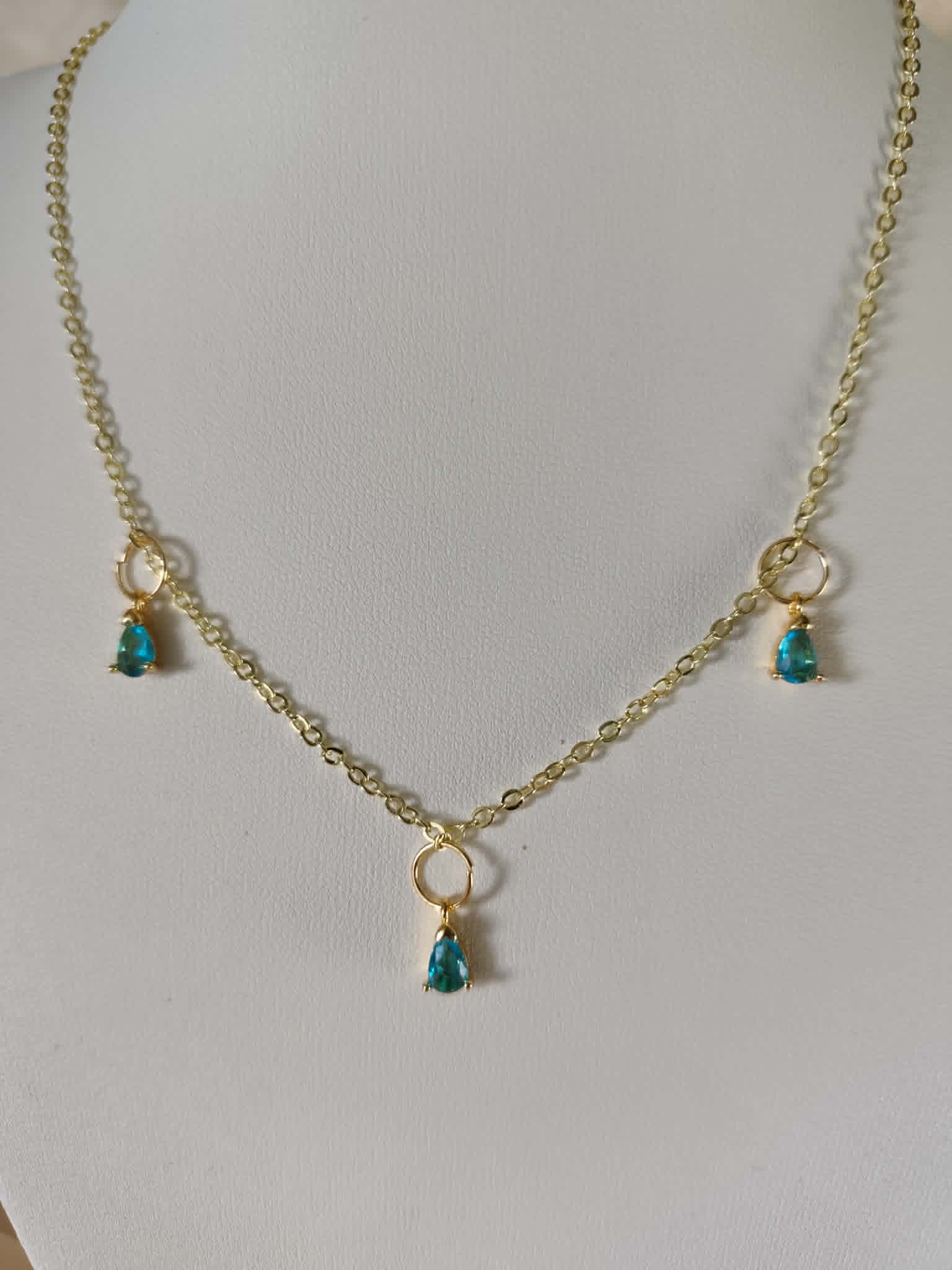 Collier "Éclat du Royaume Bleu"