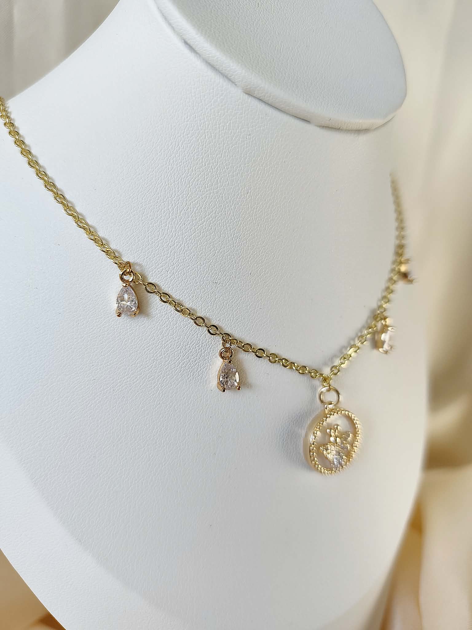 Collier Papillon doré et brillant unique - Métamorphose