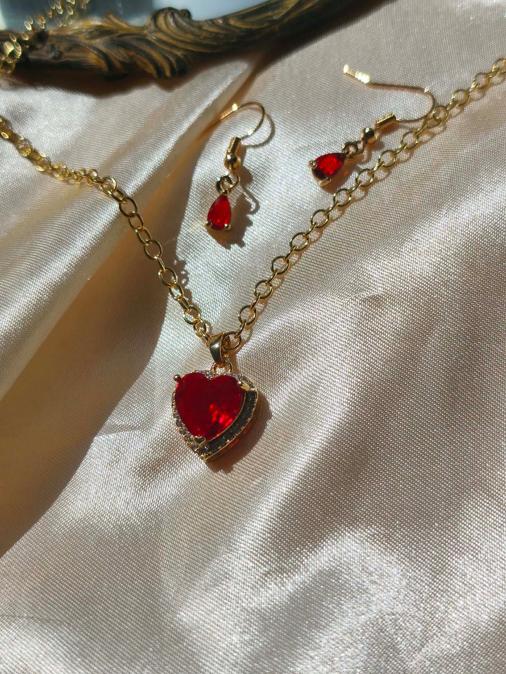 Parure "Le Cœur de Marie-Antoinette"
