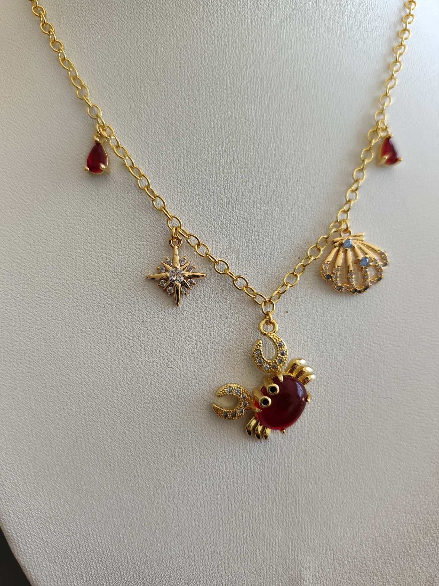 Collier "Crabe rouge"