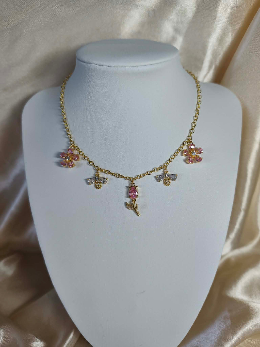 Le collier “Jardin fleuri”