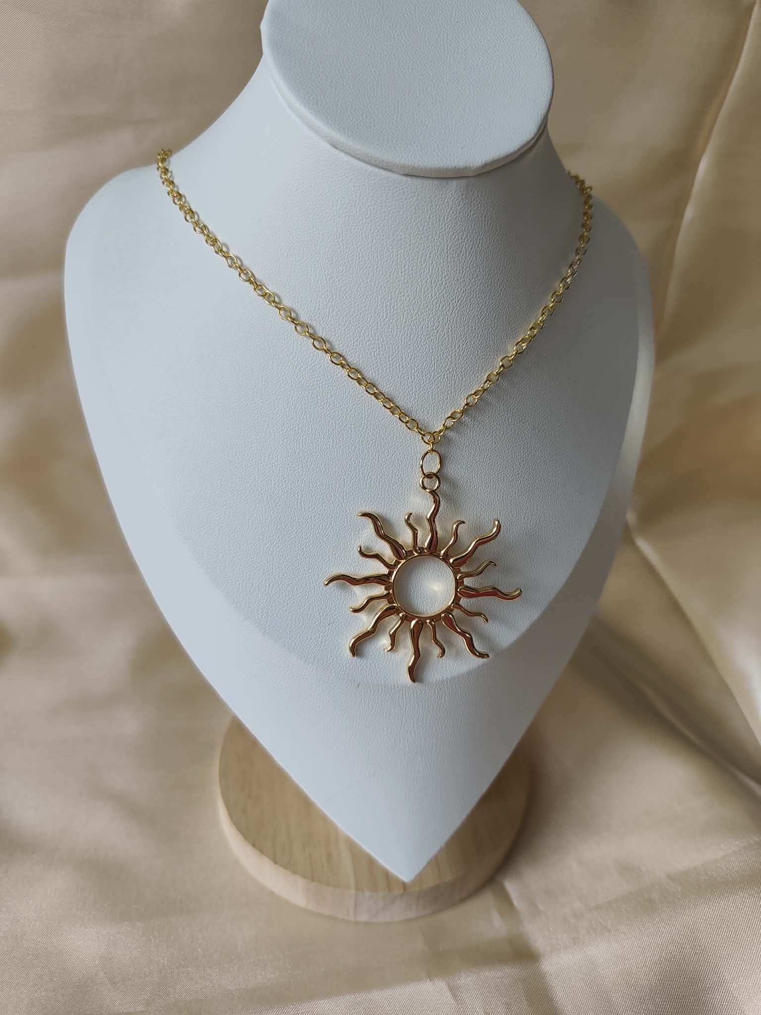 Collier "Soleil doré"