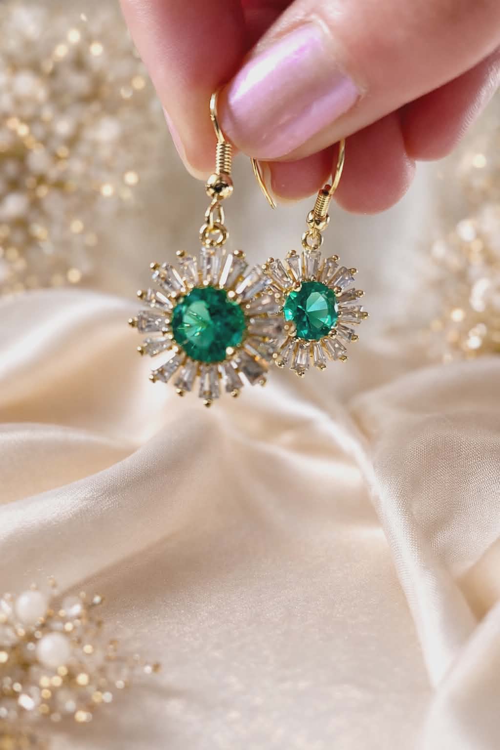 Boucles d'oreilles "L’Éclat d’Émeraude"