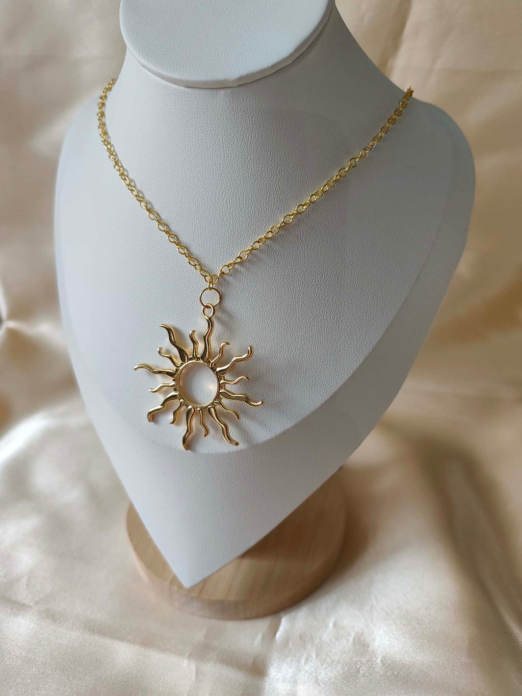 Collier "Soleil doré"