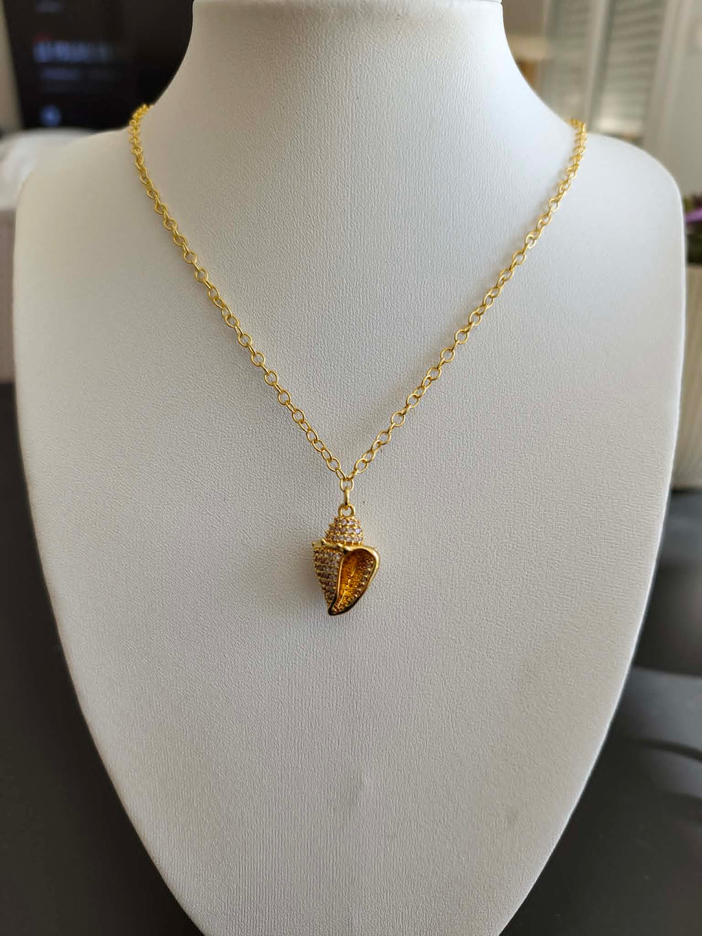 Collier "coquillage étincelant"