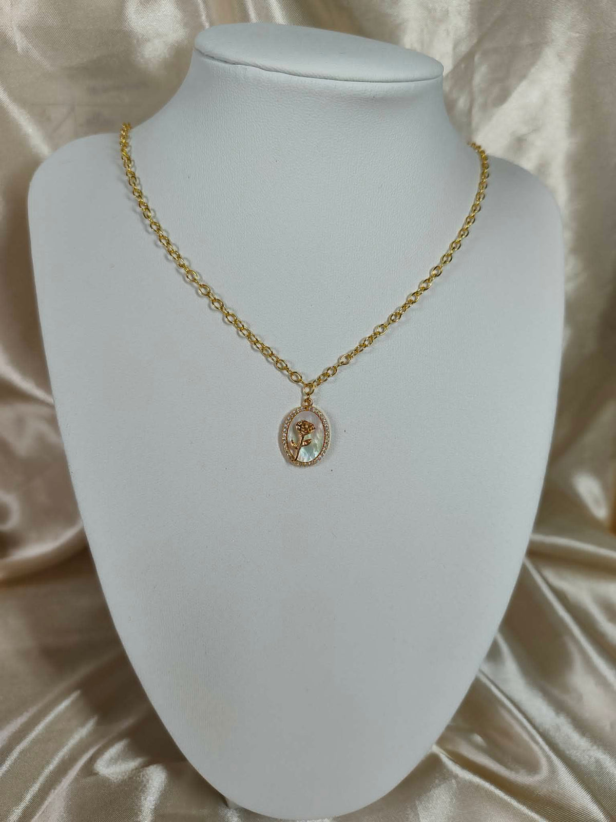 Collier "La Rose de Versailles"