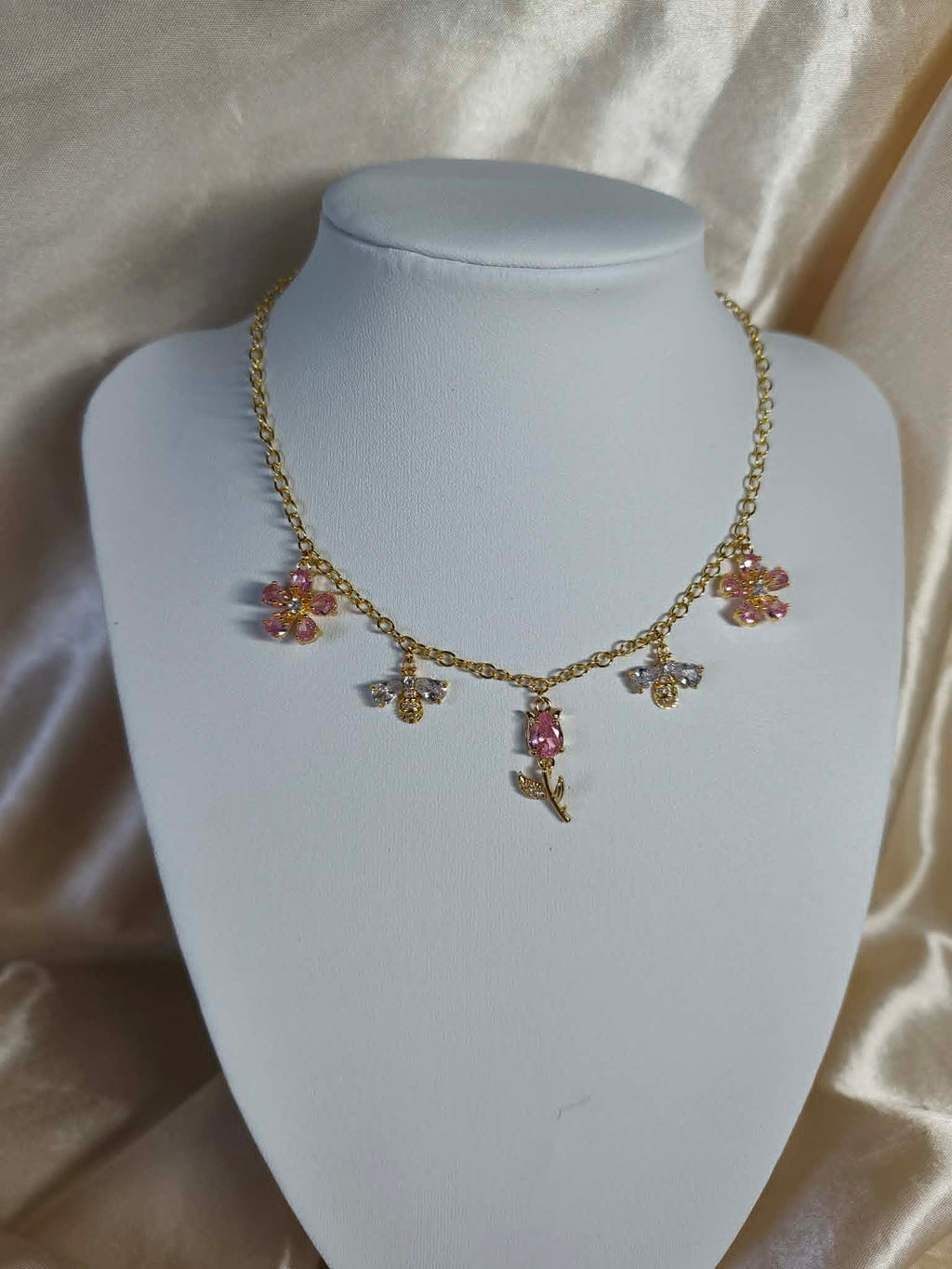 Le collier “Jardin fleuri”
