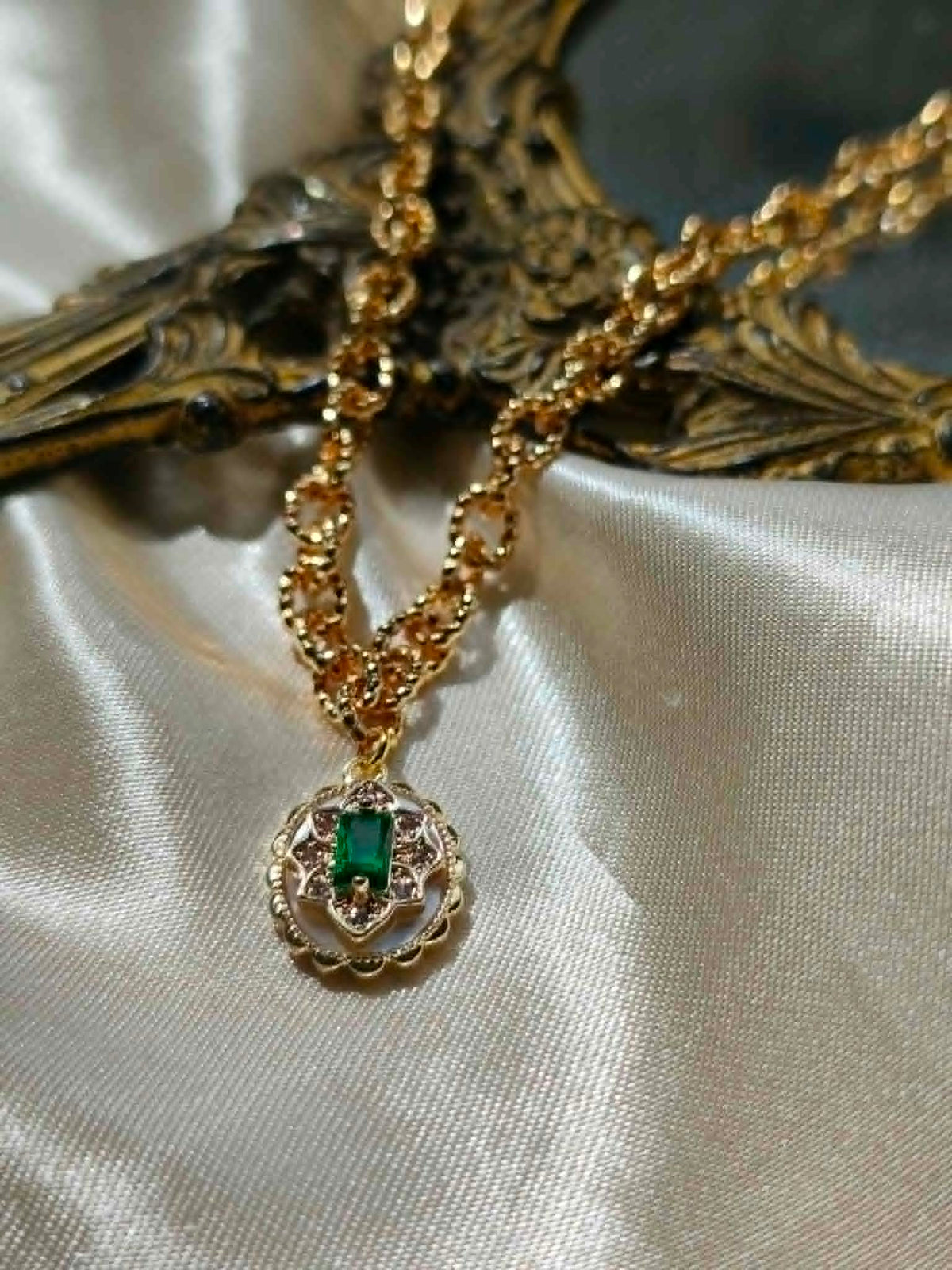 Collier "L’Émeraude d’Eugénie"