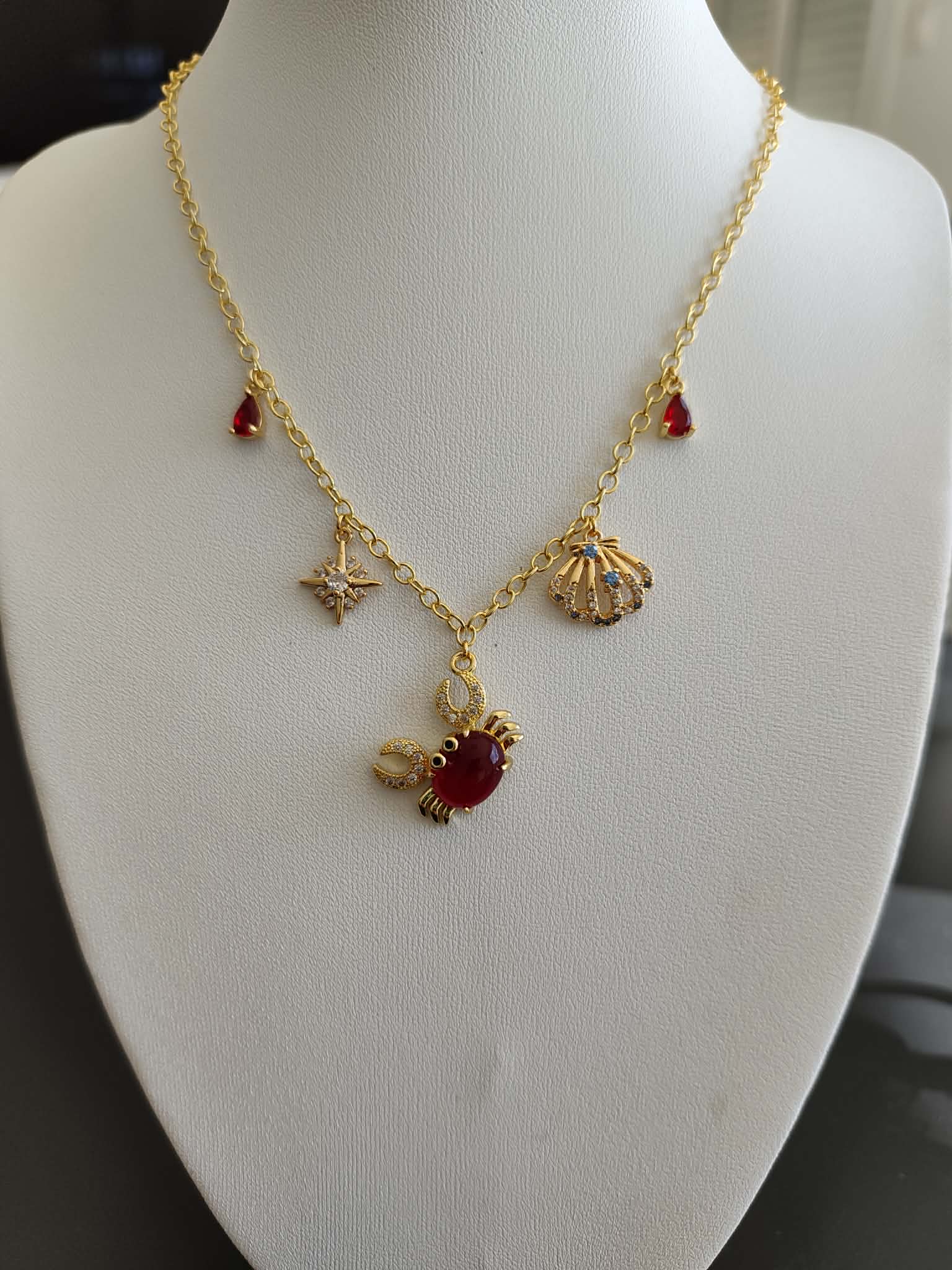 Collier "Crabe rouge"