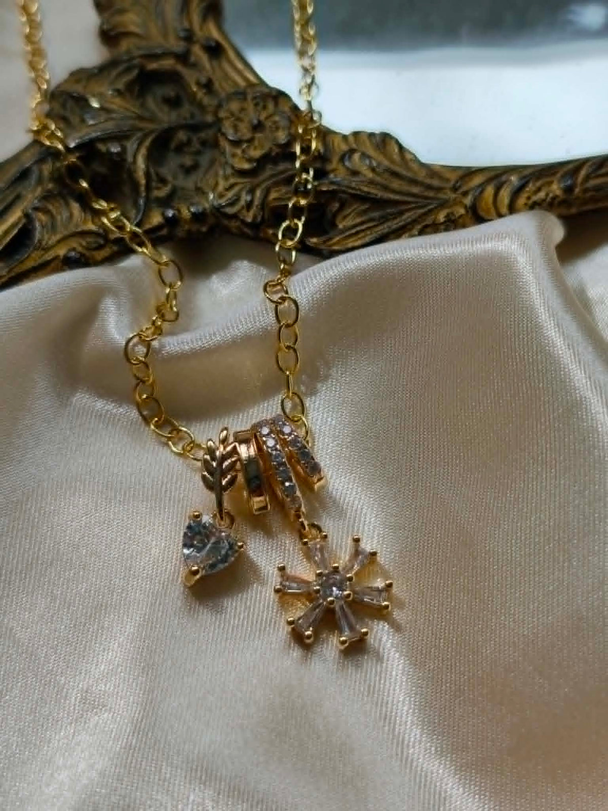 Collier "Les Talismans de la Reine"
