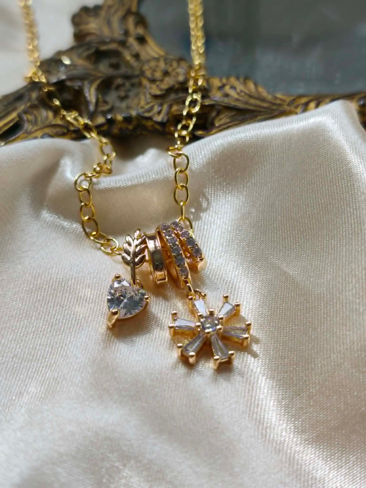 Collier "Les Talismans de la Reine"