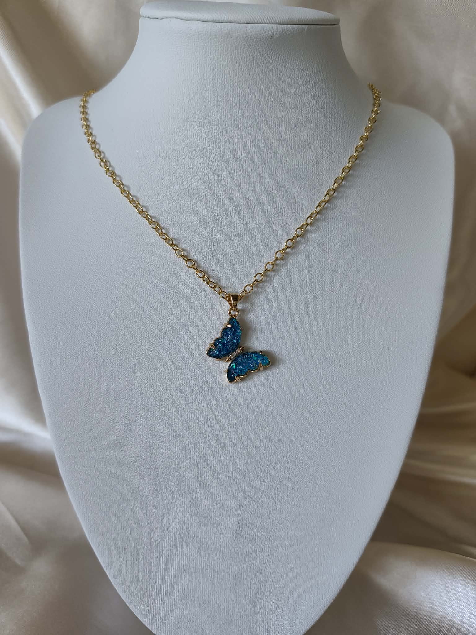 Collier "papillon bleu"