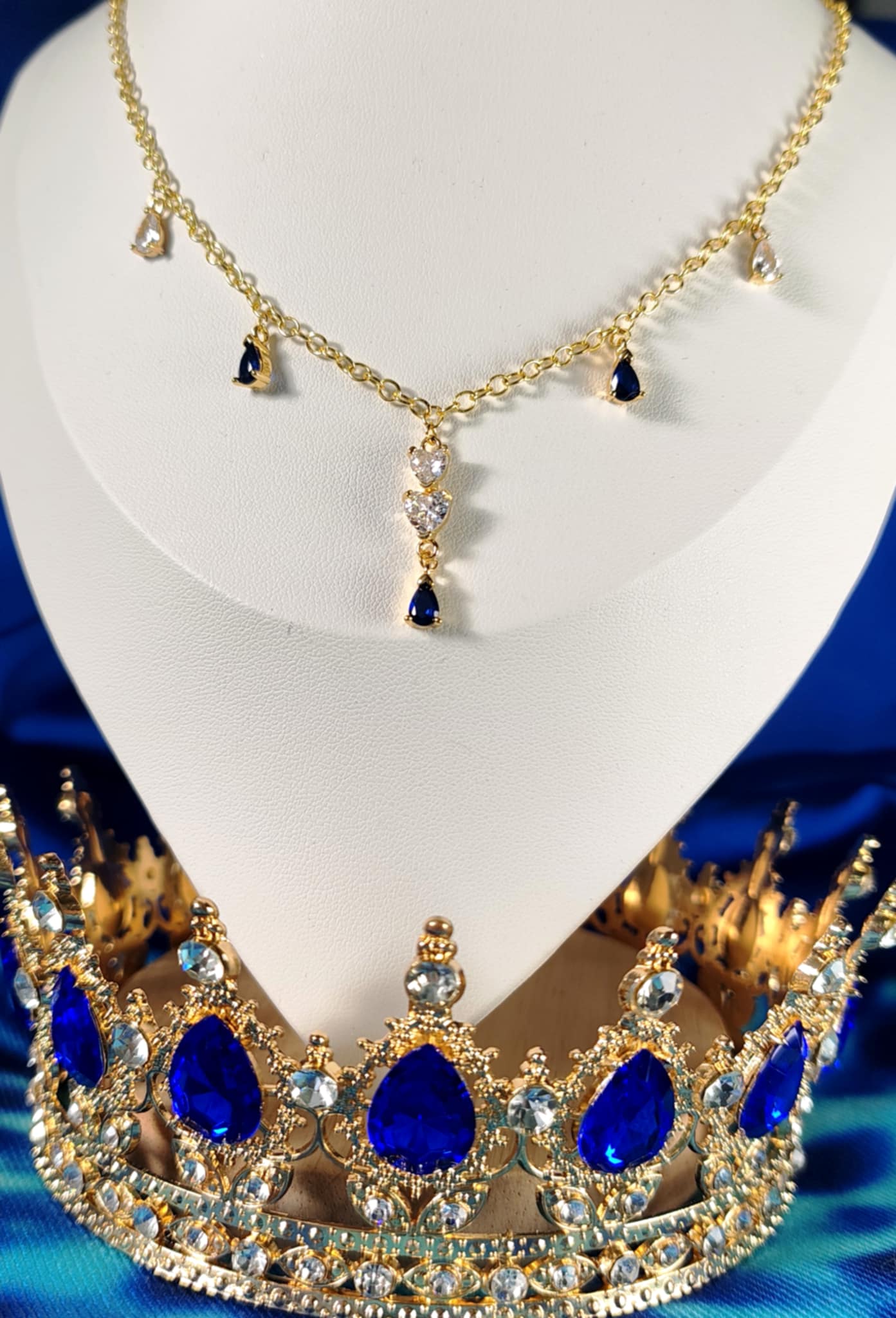 Le collier cœur doré et bleu - Nyx- déesse de la nuit