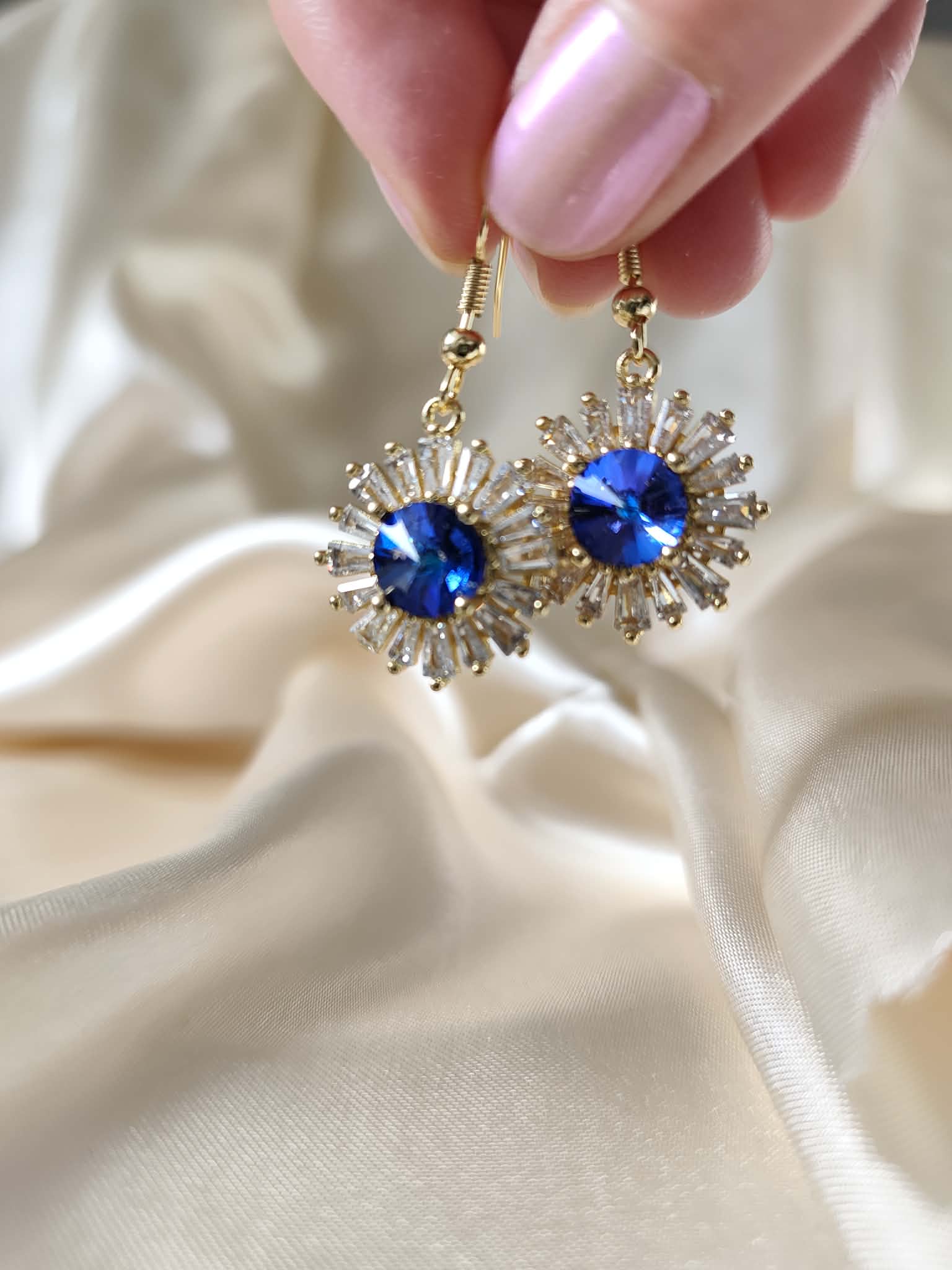 Boucles d'oreilles "Les Soleils de Saphir"