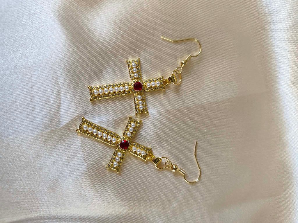 Boucles d’oreilles croix rouge et doré -  Rubis Sacré – Gothique