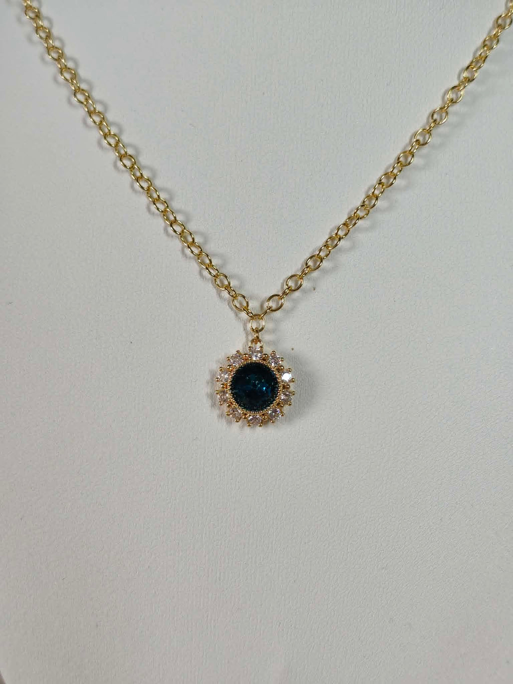 Collier "Le Saphir de la Reine"