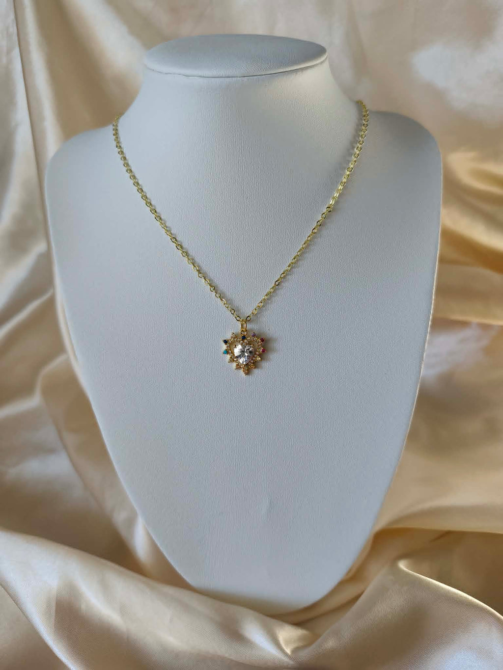 Collier "Cœur Royal"