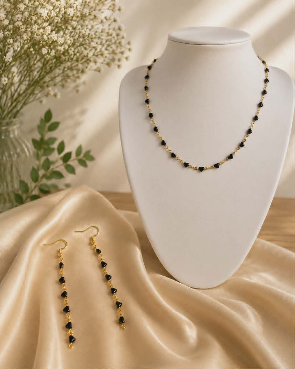 Parure "coeur noir" collier + boucles d'oreilles