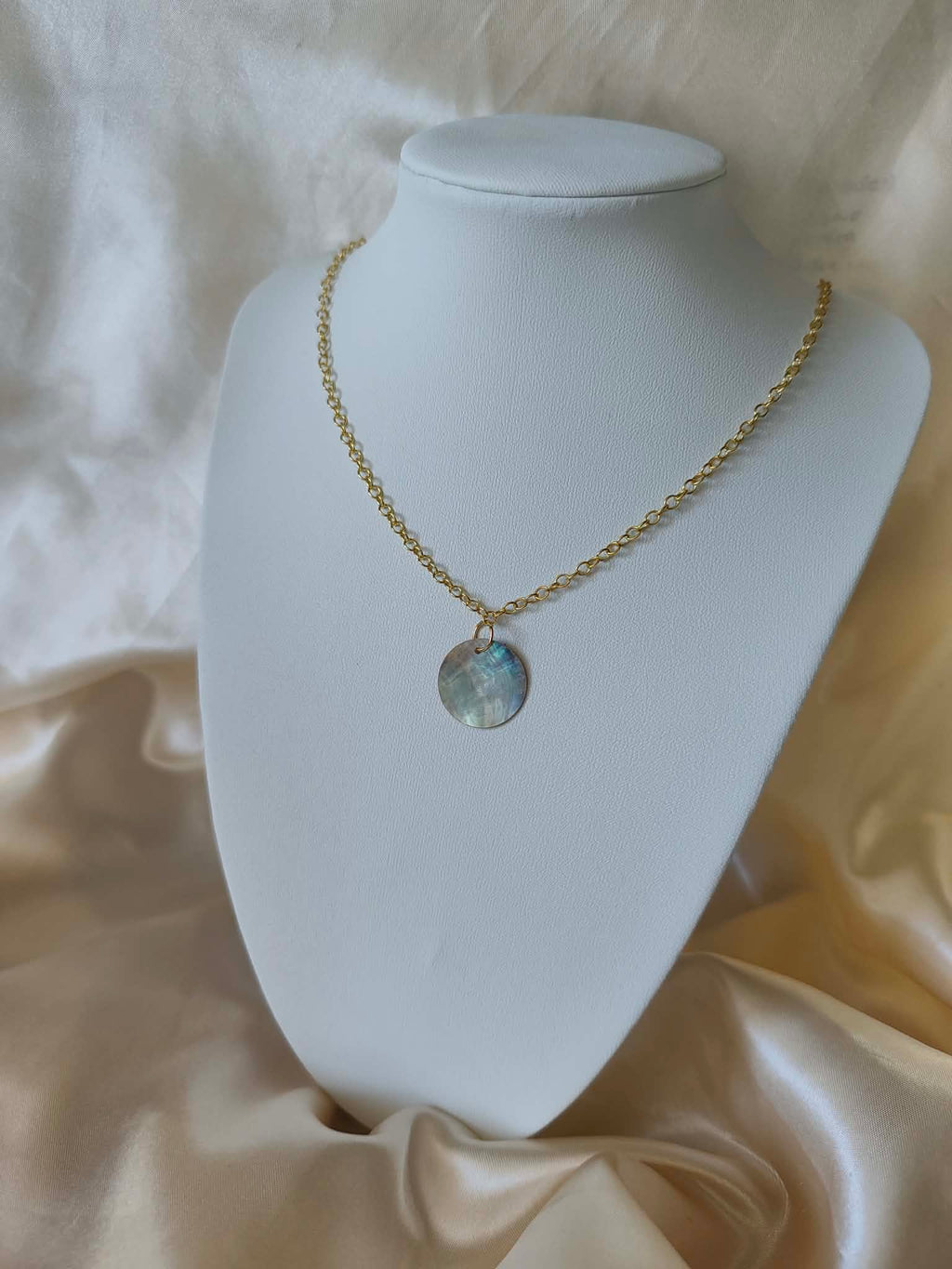 Collier "coquillage nacré"