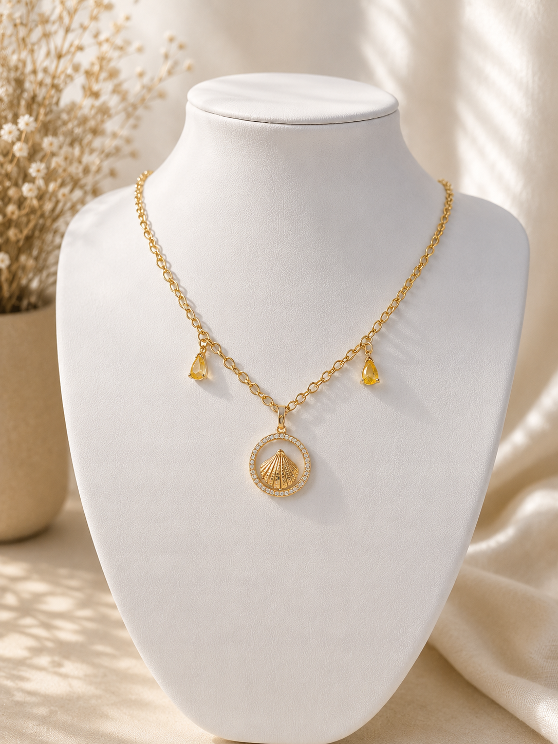 Collier "coquillage jaune"