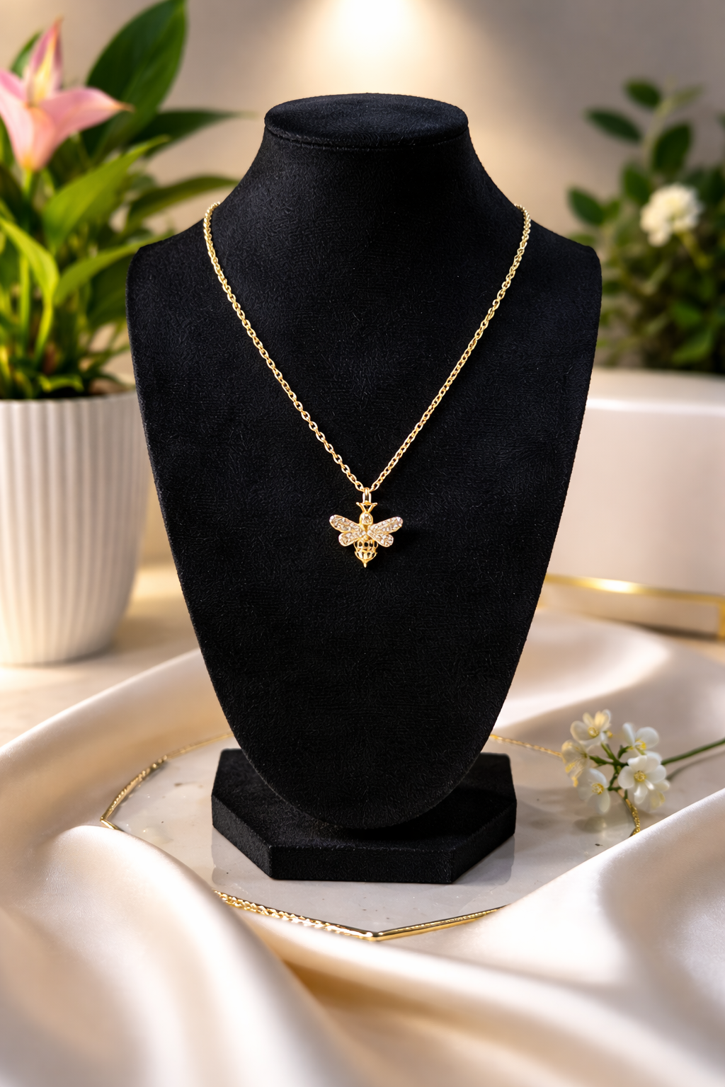 Collier "Abeille Royale"