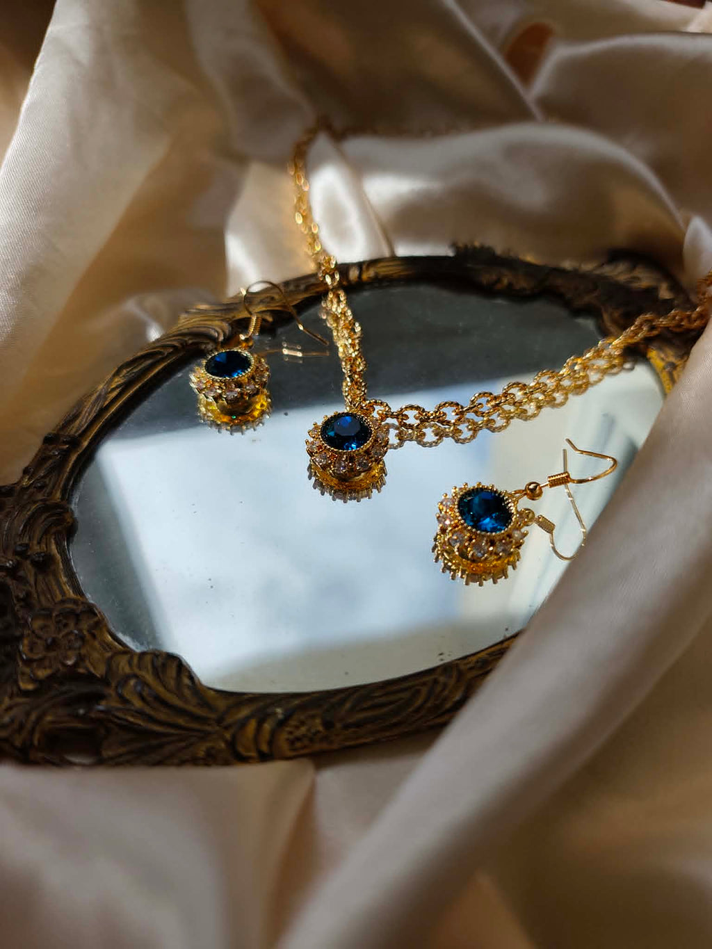 Parure "Le Saphir de Versailles"