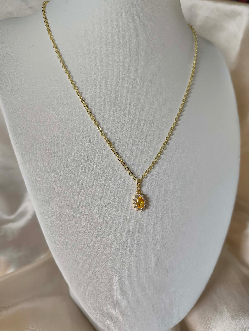 Collier "médaillon jaune"