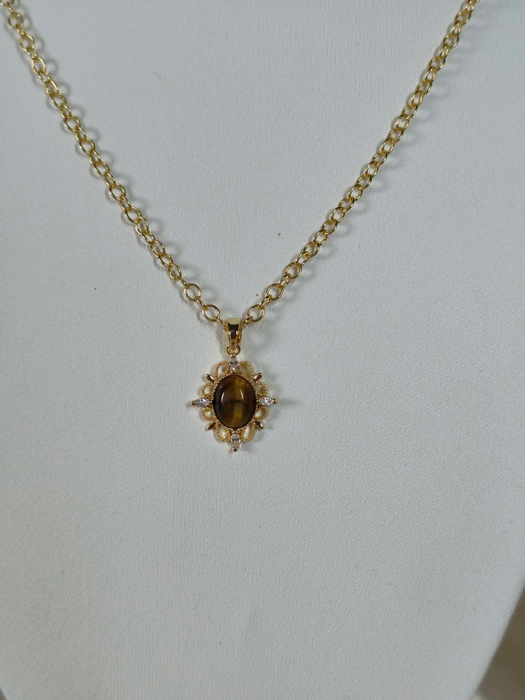 Collier Le Regard de la Reine