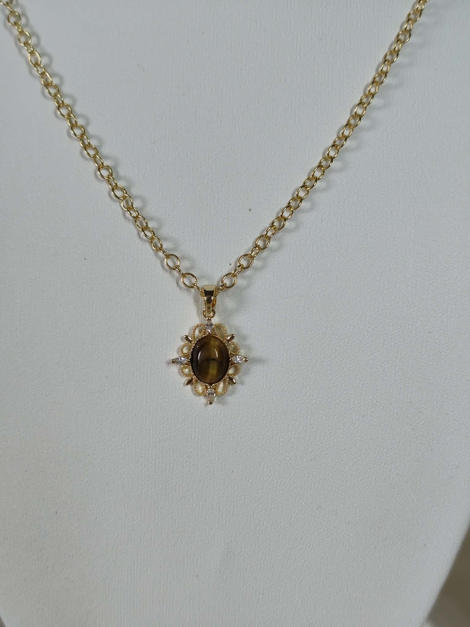 Collier Le Regard de la Reine