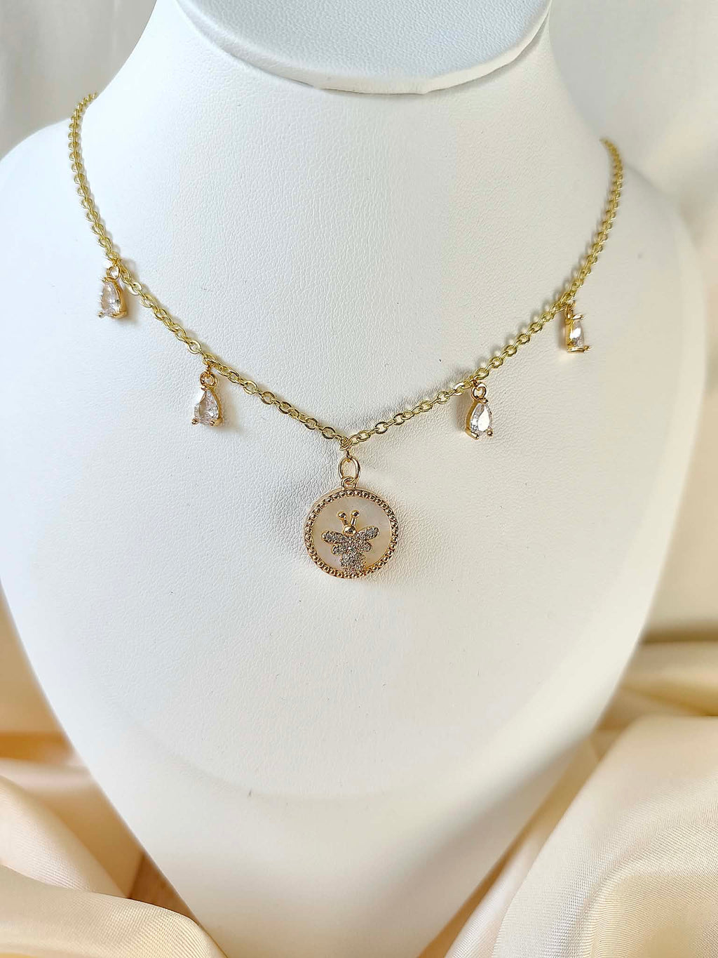 Collier Papillon doré et brillant unique - Métamorphose