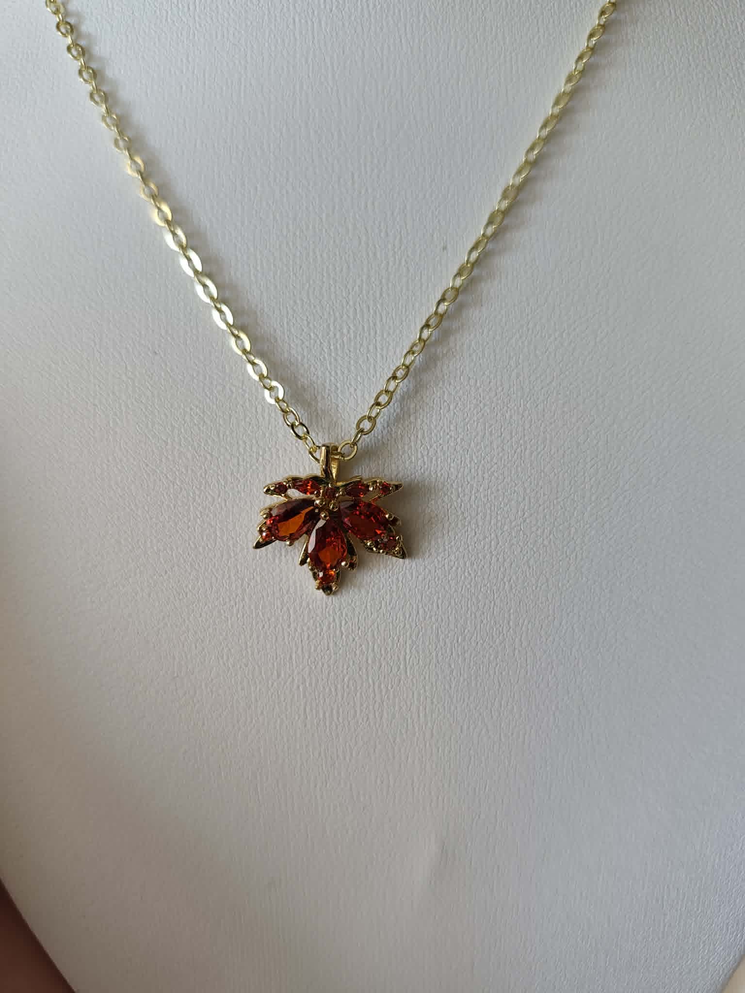 Collier "L’Érable Royal"