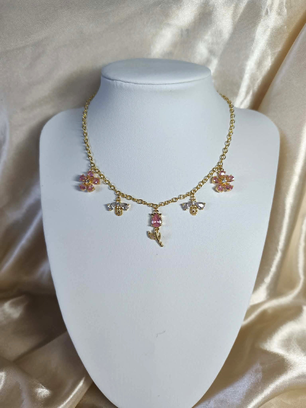 Le collier “Jardin fleuri”