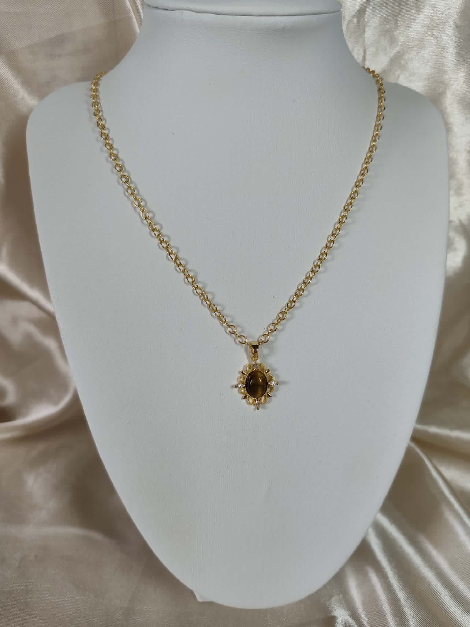 Collier Le Regard de la Reine