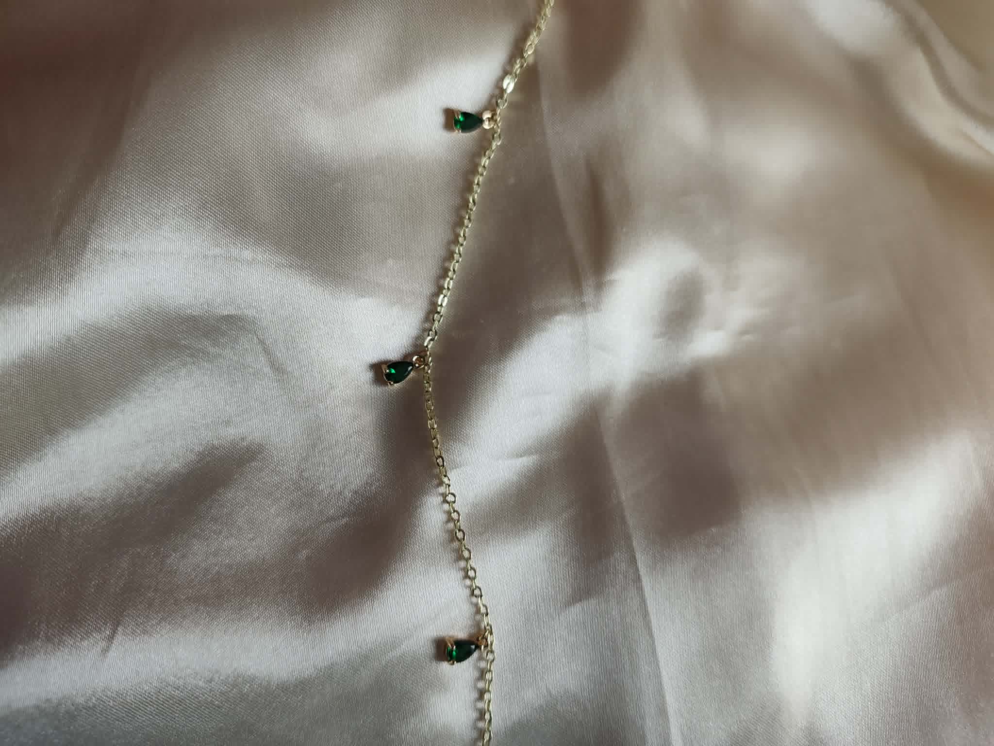 Bracelet de cheville "Rosée d’Émeraude"