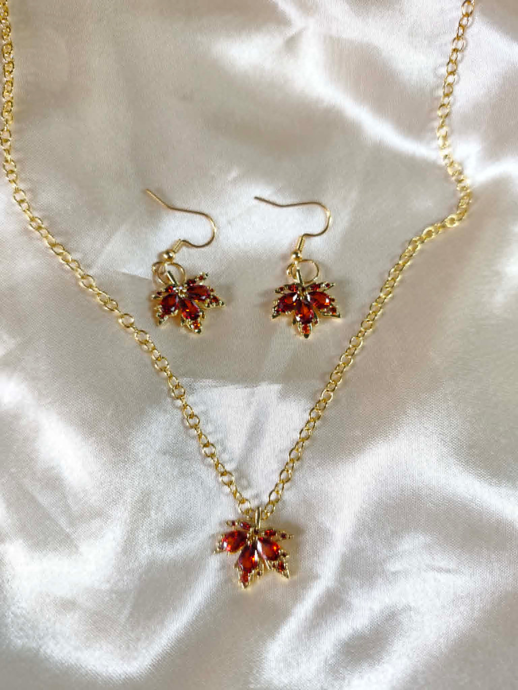 parure "feuilles d'érables"