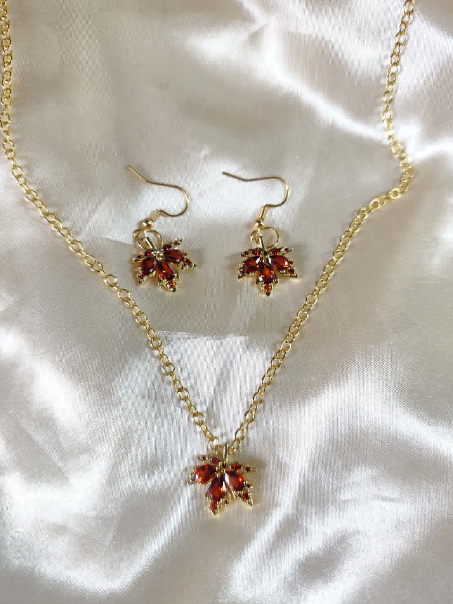 parure "feuilles d'érables"