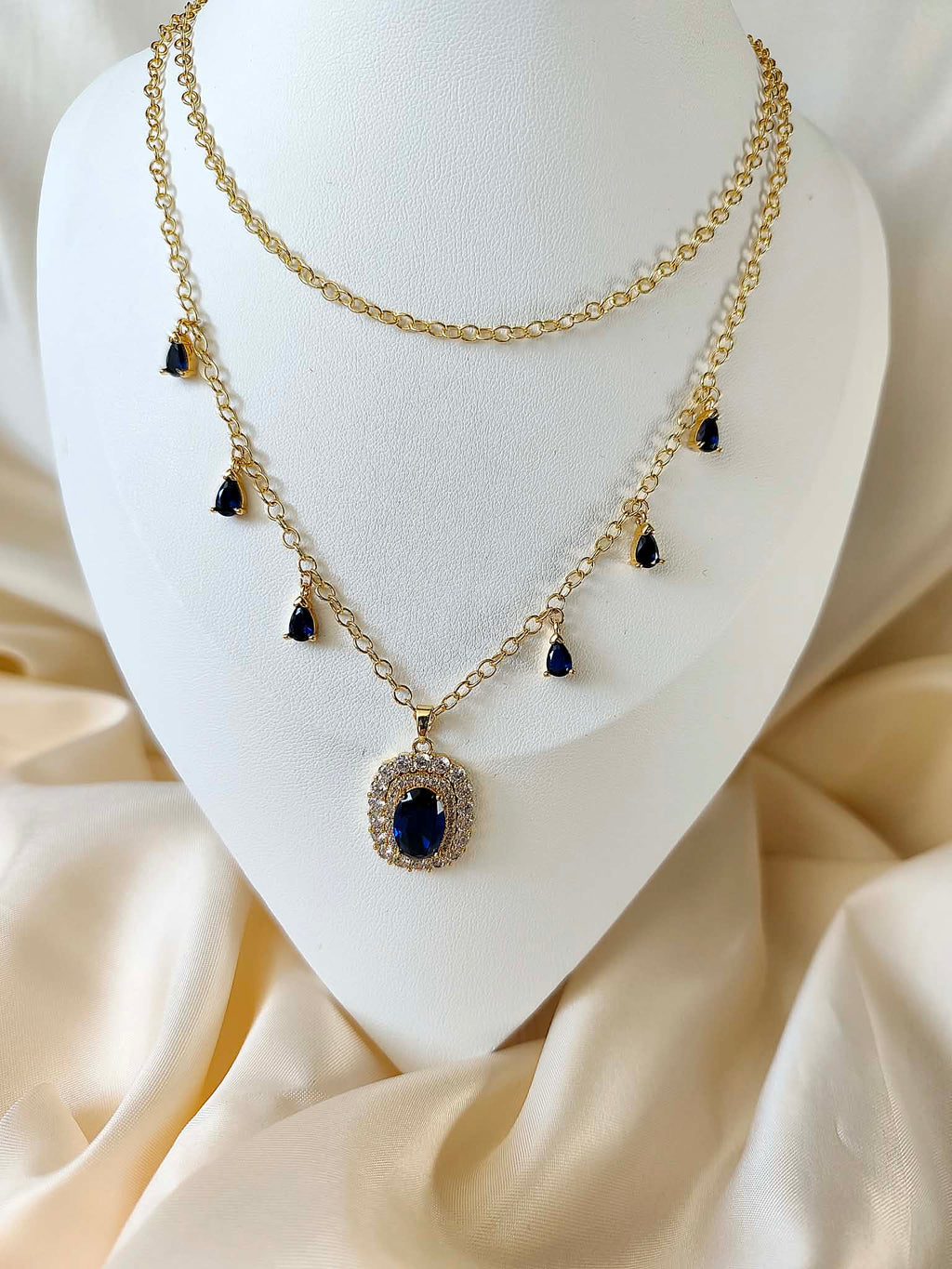 Collier doré et bleu saphir impérial - Couronne de Saphir