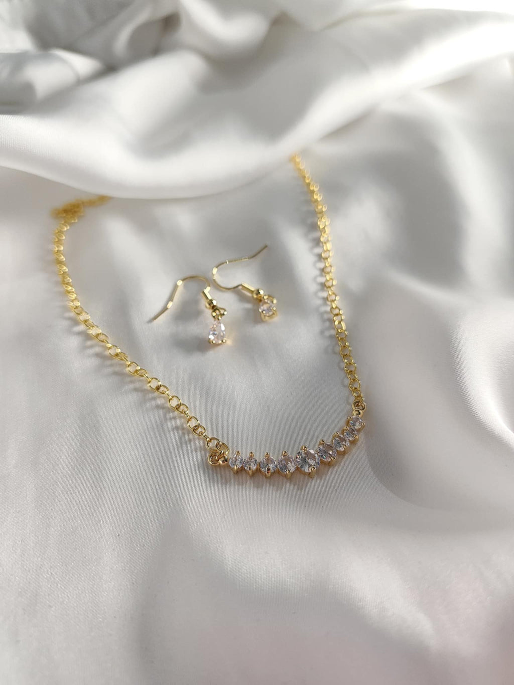 Parure collier et boucles d'oreilles doré  et brillant - Éclat Impérial