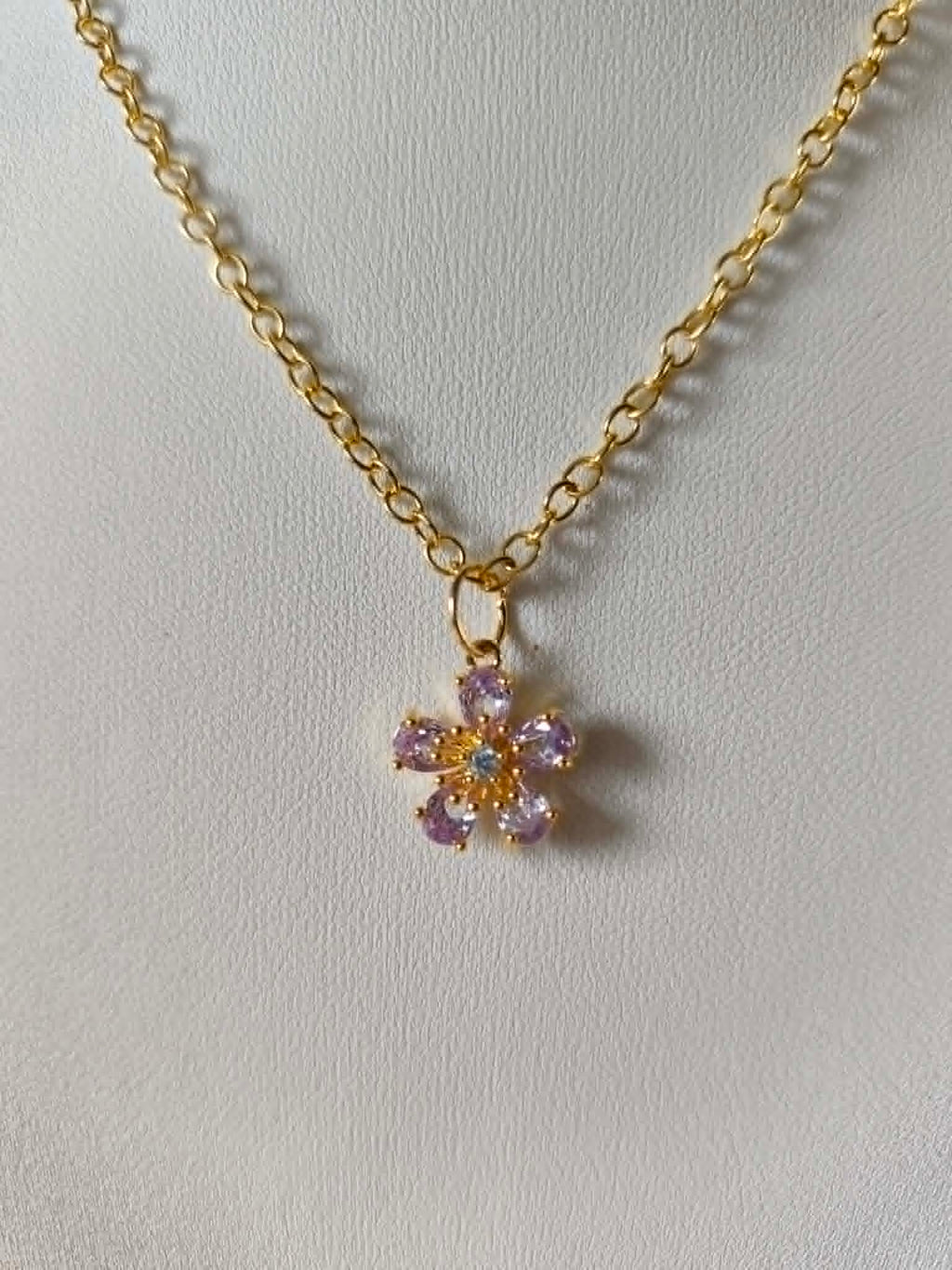 Collier "L’Éclosion Royale"