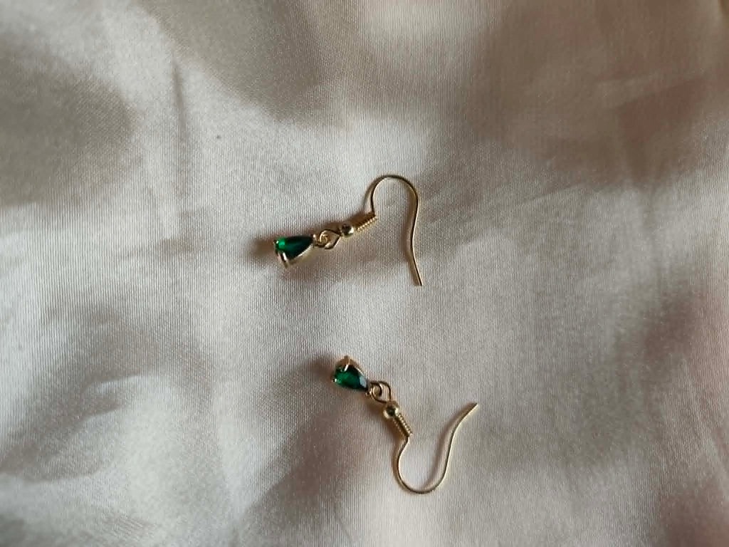 Boucles d'oreilles "Les Gouttes d’Émeraude"