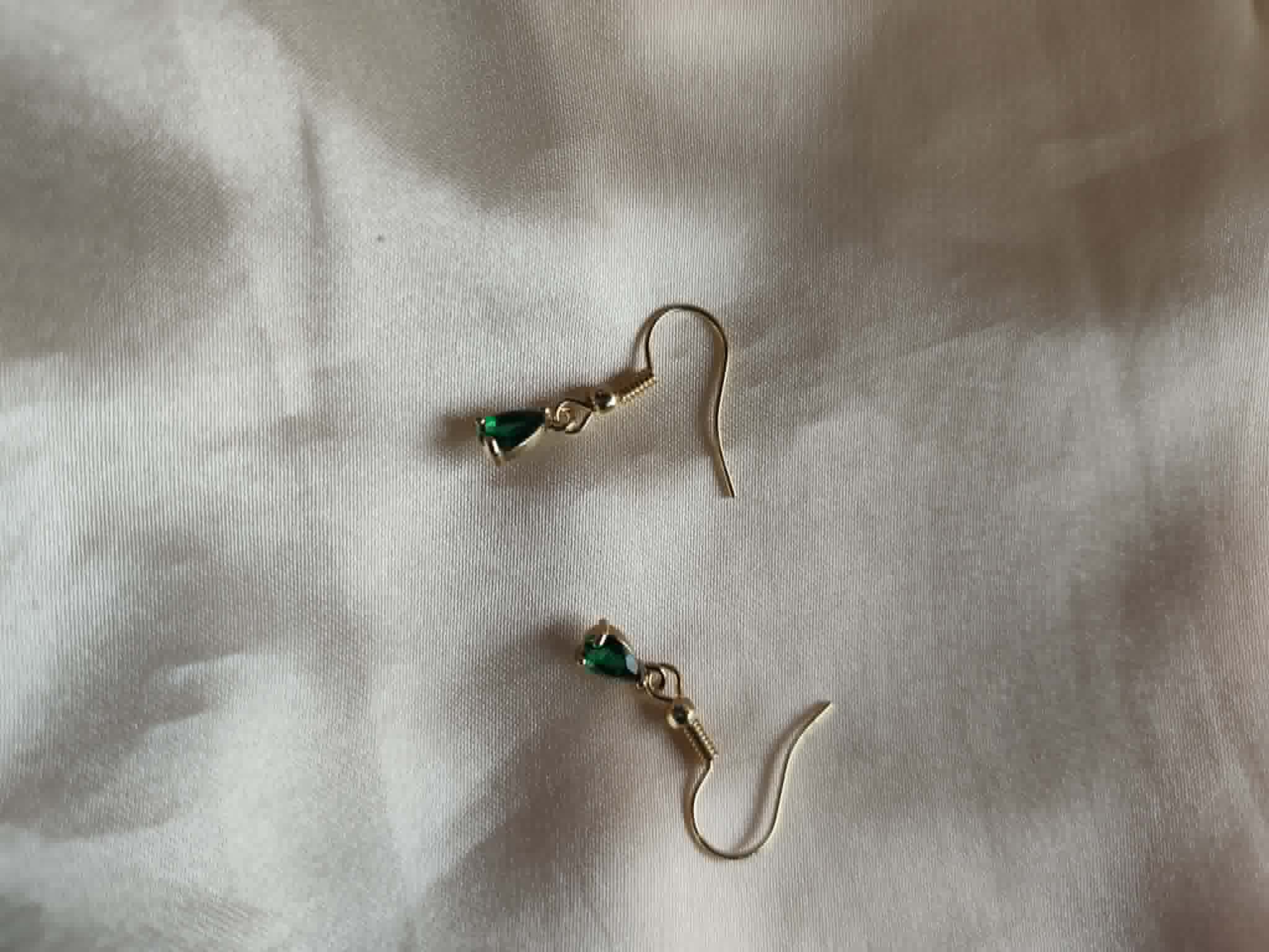 Boucles d'oreilles "Les Gouttes d’Émeraude"