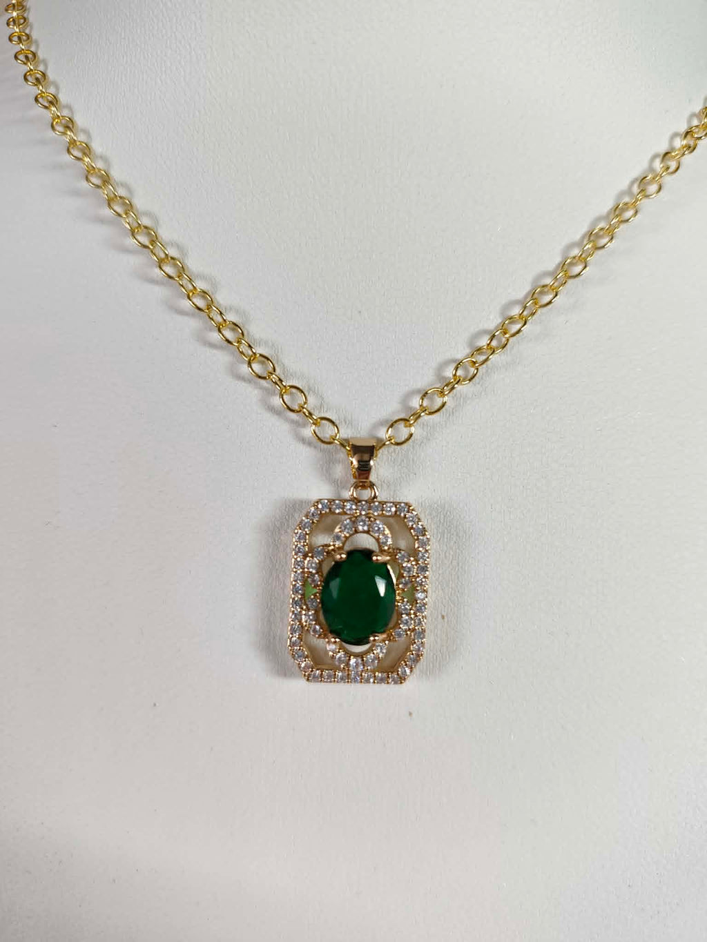 Collier "l'émeraude sublime"