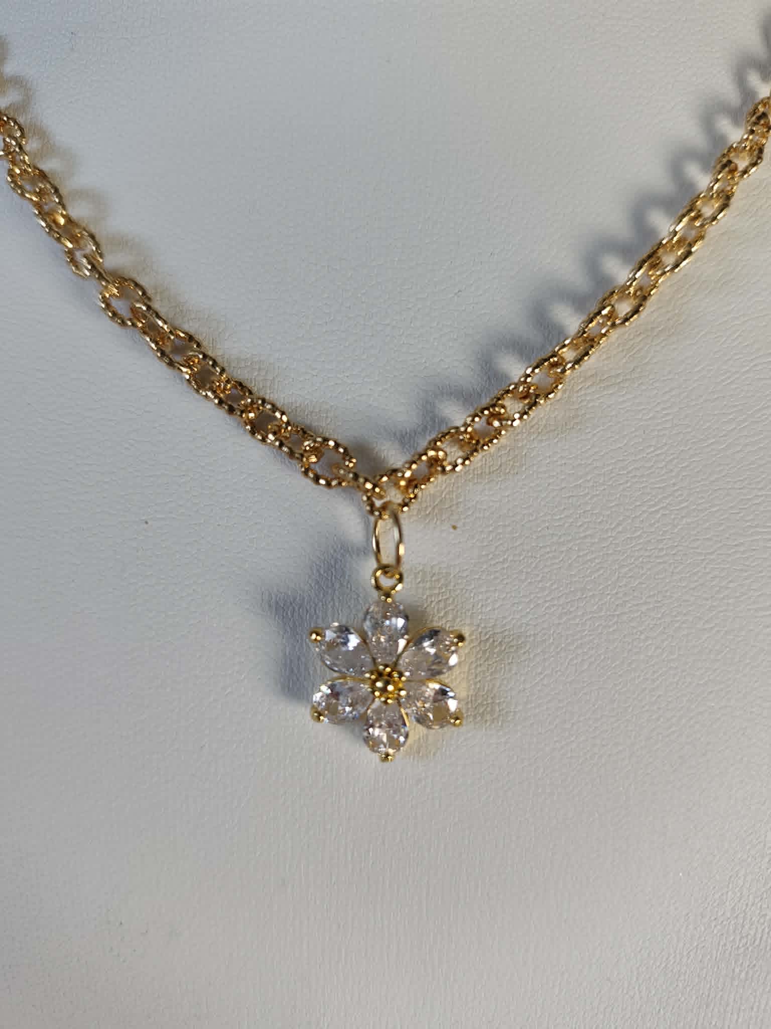 Collier "fleur d'or"