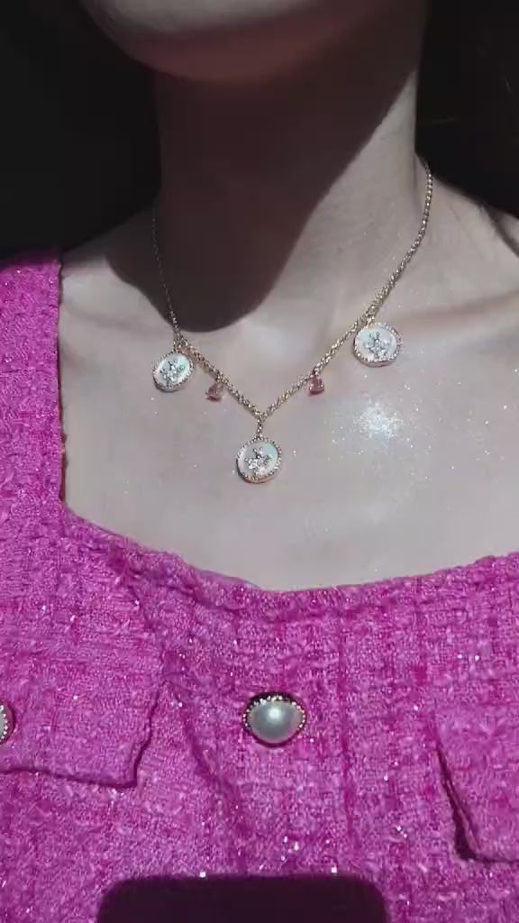 Collier papillon doré et rose -  L'éclat de Marie
