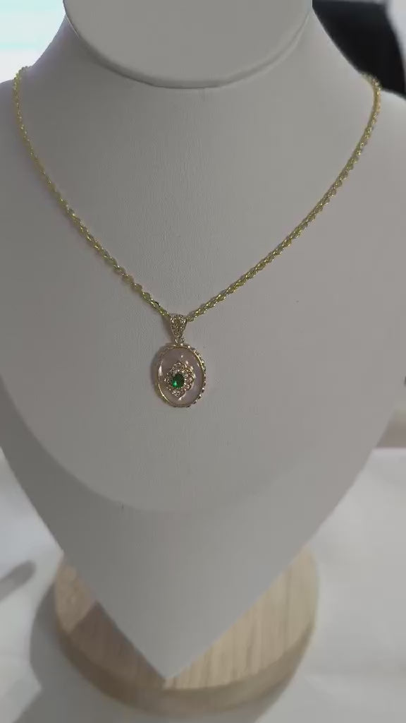 Le collier doré, nacré et vert émeraude - Cœur pur