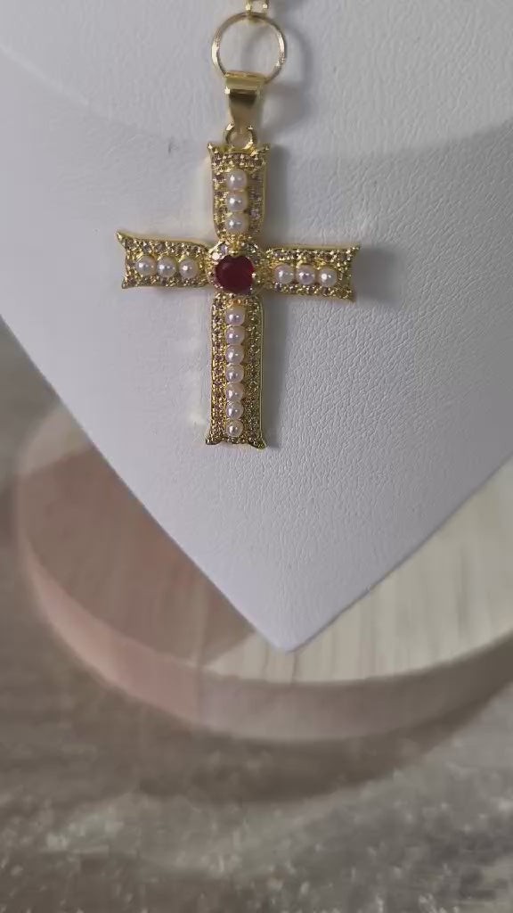Le collier croix doré et rouge - Reine de Foi